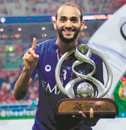 السعودي عطيف في العزل المنزلي
