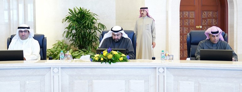 د.خالد الفاضل والشيخ د.باسل الصباح وخالد الروضان خلال الاجتماع