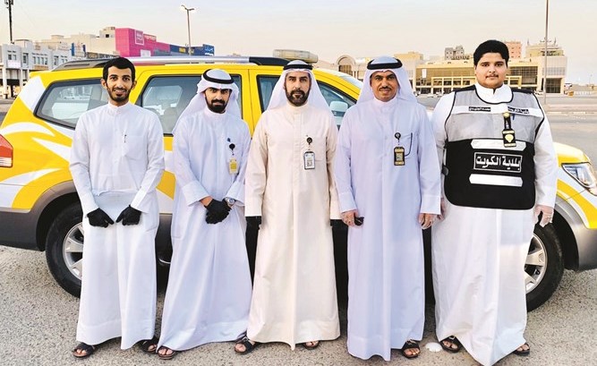 فريق البلدية خلال الجولة