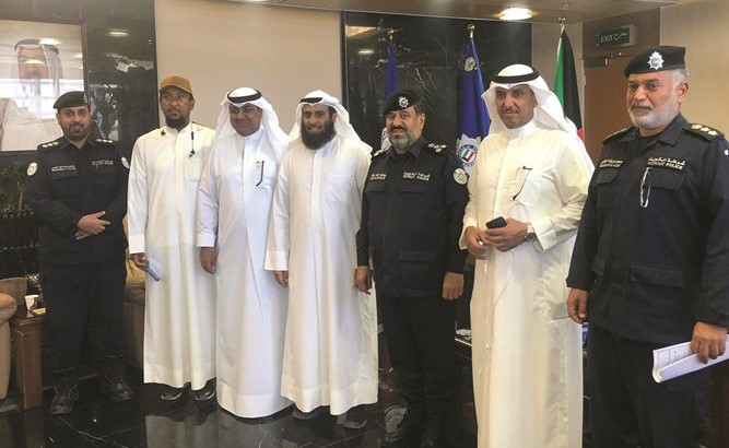 م.ثامر المطيري خلال اللقاء مع العقيد عبدالله حمد وقيادات الجهراء