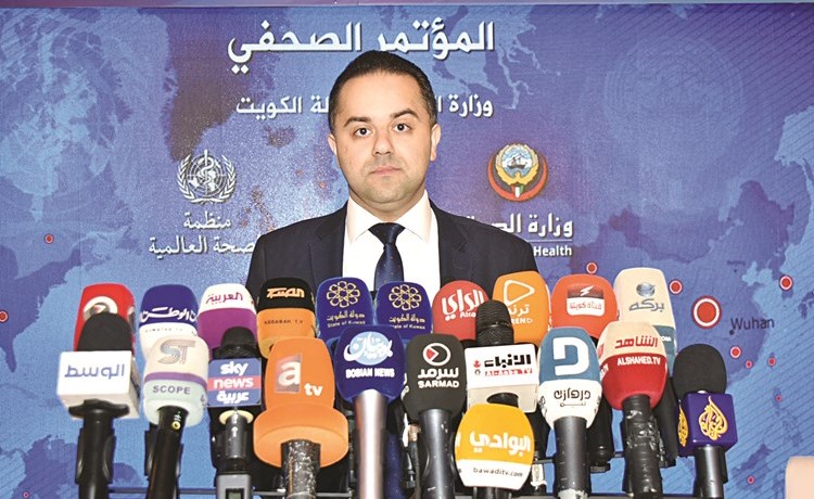 د.عبدالله السند متحدثا 	(محمد هنداوي)