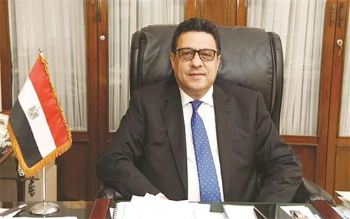 السفير القوني: القنصلية مازالت تتلقى طلبات الراغبين بالعودة إلى مصر واستمرار الاتصالات مع القاهرة لترتيب رحلات استثنائية اخرى