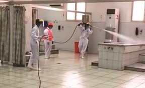 جانب من غسيل وتعقيم المغيسل