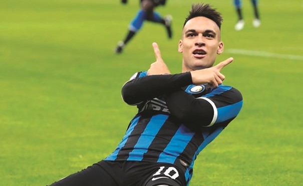 برشلونة  يراقب لاوتارو