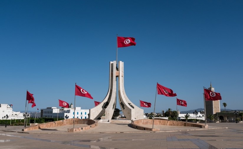 الرئيس التونسي يعلن حجراً صحياً عاماً..ويطلب من المواطنين البقاء في بيوتهم