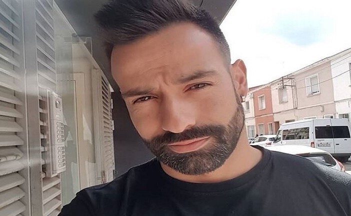 بالفيديو.. أغنية تايتانيك من شرفة عازف في الحجر الصحي بإسبانيا تجتاح الإنترنت