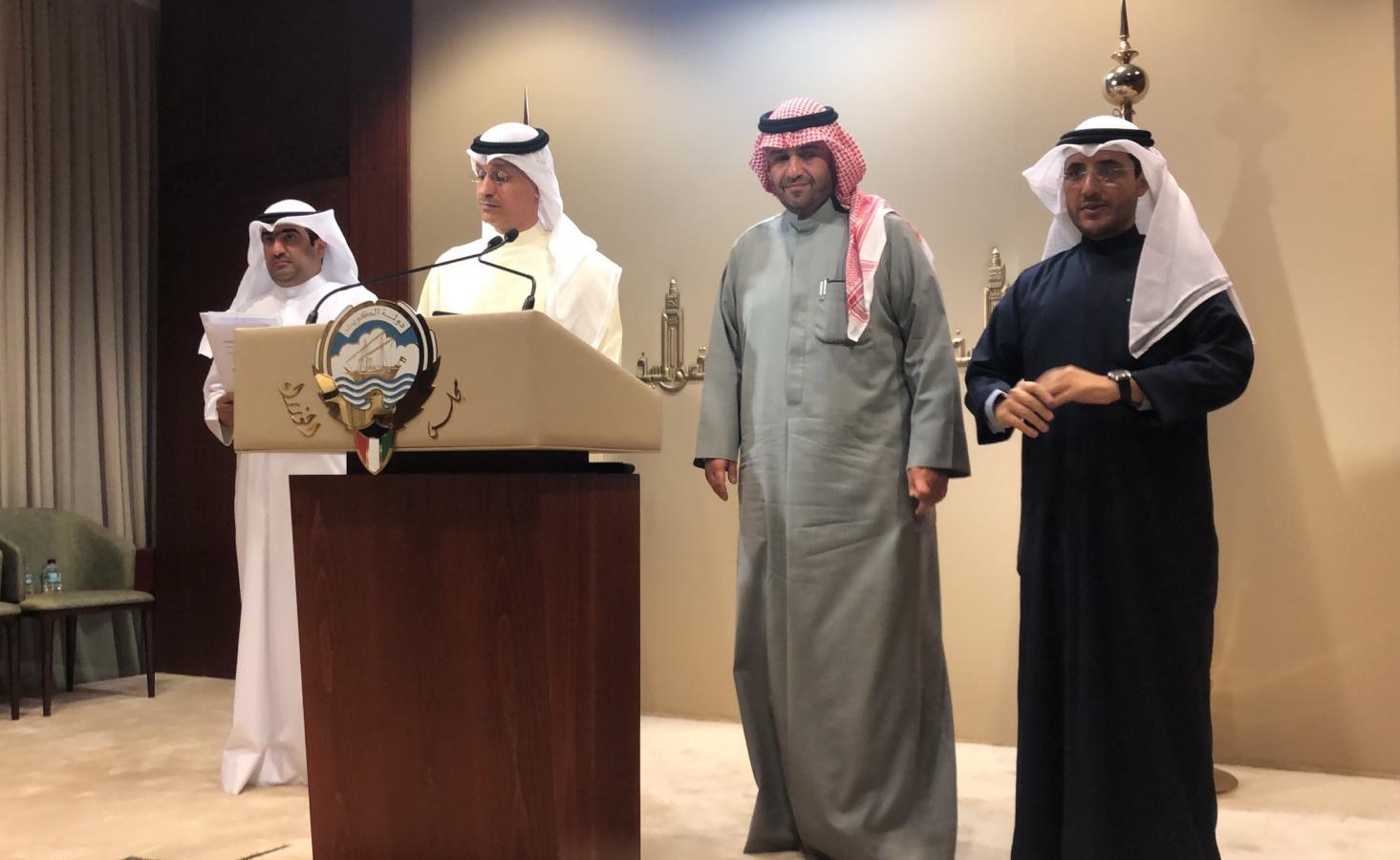 مجلس الوزراء: حظر تجول جزئي اليوم من 5 مساء حتى 4 صباحاً