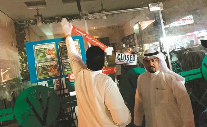 إحكام الرقابة على المحلات المخالفة