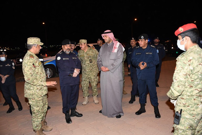 وزير الداخلية يتفقد الحالة الأمنية خلال فترة حظر التجول الجزئي