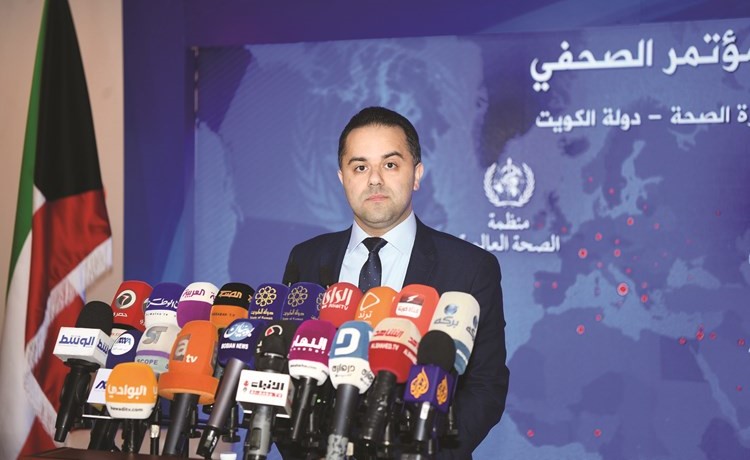 د.عبدالله السند متحدثا	 (محمد هاشم)