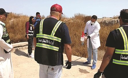 أخذ عينات من المياه