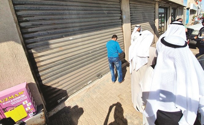 فريق البلدية خلال الجولة التفقدية