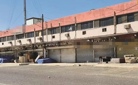 محلات ملتزمة بقرارات الجهات المعنية