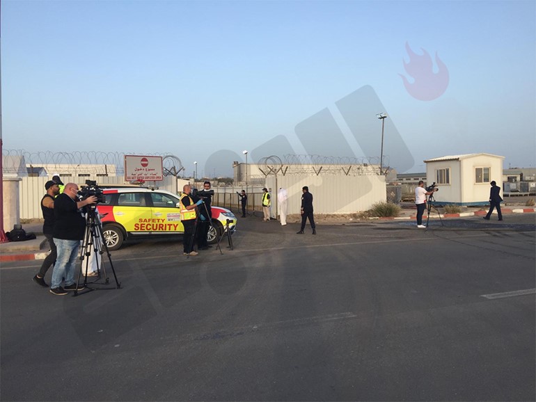 آليات "الإطفاء" تجري عملية تعقيم قبيل وصول طائرة "الكويتية" القادمة من فرانفكورت