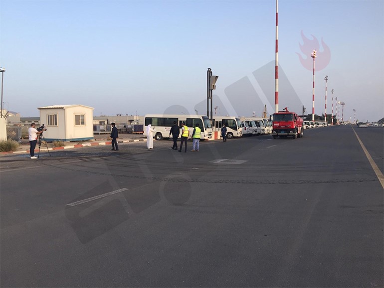 آليات "الإطفاء" تجري عملية تعقيم قبيل وصول طائرة "الكويتية" القادمة من فرانفكورت