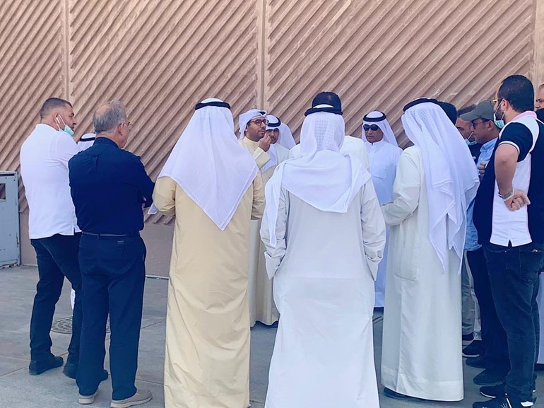وزير التجارة خالد الروضان: ‏قلتها وأكررها في هذه الظروف "إن لم تكن مع الكويت فأنت ضدنا، ولا مكان لمن يثير الهلع بيننا