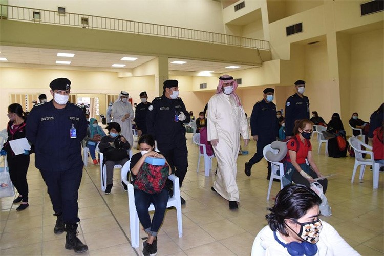 وزير الداخلية ووزيرة الشؤون الاجتماعية تفقدا المقار المخصصة لاستقبال مخالفي الإقامة