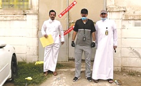 فريق البلدية خلال الجولة في الجليب