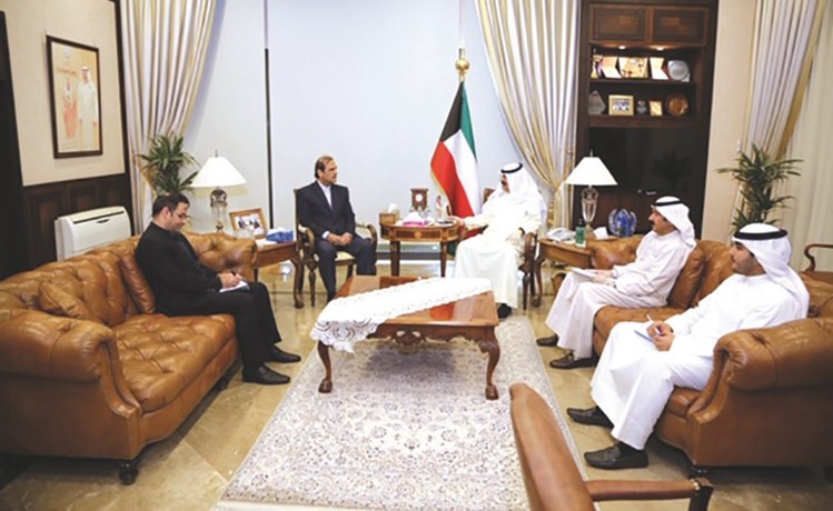 نائب وزير الخارجية خلال استقبال السفير الإيراني لدى البلاد
