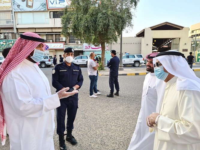 محافظ العاصمة: أكبر حملة لتنظيف وتعقيم المحافظة تنفذها «البلدية» حالياً