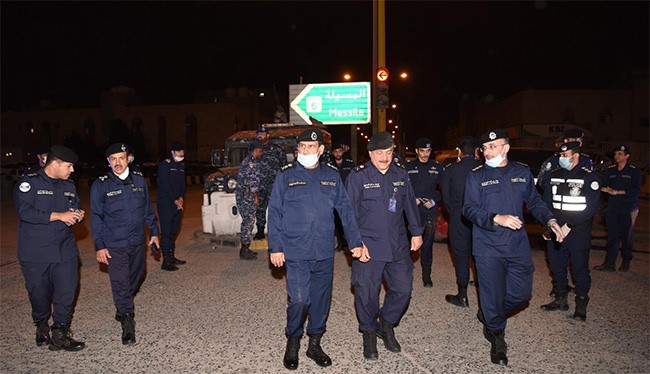 الفريق النهام تفقد النقاط الأمنية بمنطقتي جليب الشيوخ والمهبولة