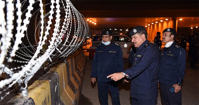 الفريق النهام تفقد النقاط الأمنية بمنطقتي جليب الشيوخ والمهبولة