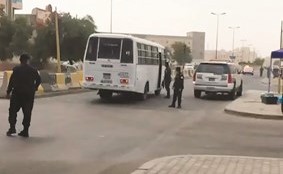 الباص التابع لوزارة الصحة والذي استخدم في واقعة التهريب بعد ضبطه