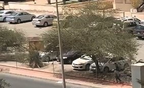 اثنان من الوافدين الاربعة قبل ضبطهما