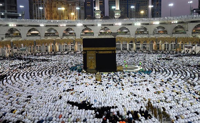 بالفيديو.. في رمضان.. هل ستُقام صلاة التراويح في المسجد الحرام؟ مسؤول بالحرم يجيب
