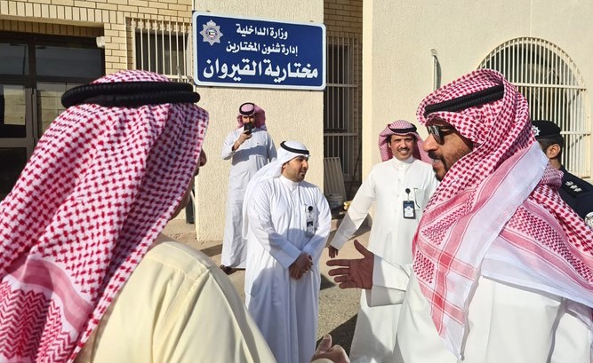 الخالد: متابعة احتياجات المواطنين والقضاء على سكن العزاب في السكن النموذجي