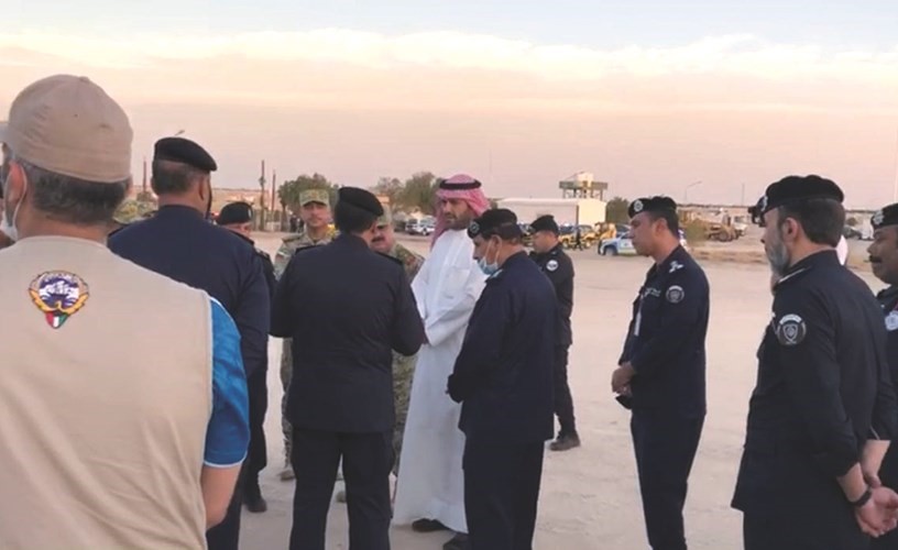 الصالح يتفقد مواقع إيواء الوافدين المبعدين في منطقة كبد