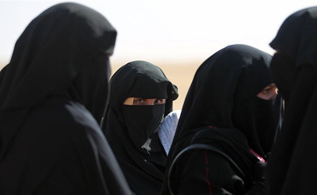 بالفيديو.. نساء داعش: كورونا لن يطالنا بل يصيب الكفار فقط !