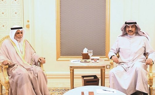 سمو رئيس الوزراء الشيخ صباح الخالد مستقبلا المستشار يوسف المطاوعة