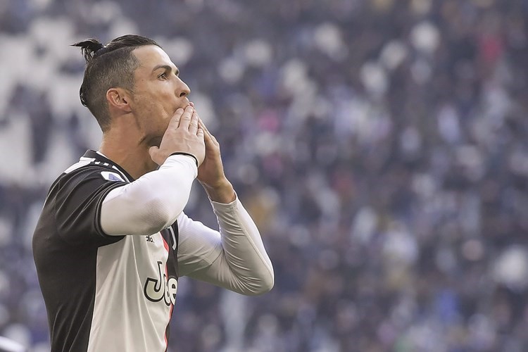 رونالدو وزملاؤه يدعمون هواة البرتغال بـ 4.7 ملايين يورو