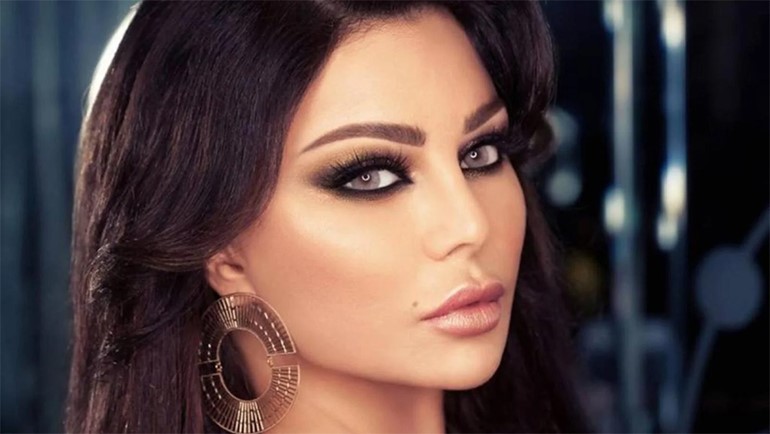 بالفيديو.. هيفاء وهبي تشعل مواقع التواصل باطلالتها قبل 30 سنة.. شاهدوا كيف كانت
