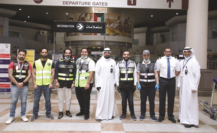متطوعو الطيران المدني مستعدون لإنهاء إجراءات المسافرين