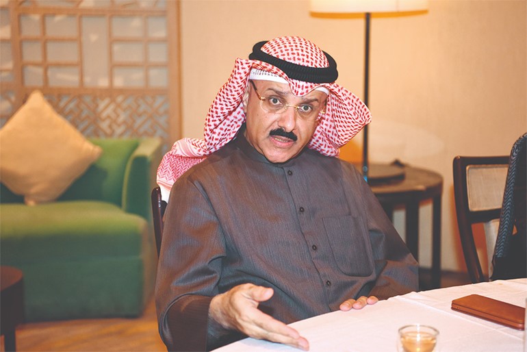 السفير حيات لـ"الأنباء": طائرة كويتية عائدة من الصين تحمل إلى البلاد اليوم عدة أطنان من المستلزمات الطبية والوقائية لتعزيز المخزون