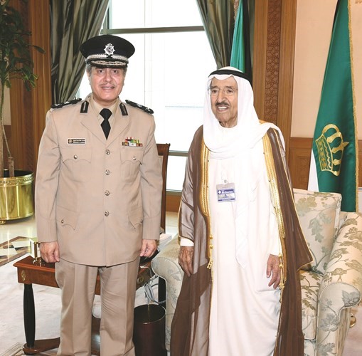 صاحب السمو الأمير مع اللواء د.أسعد الرويح