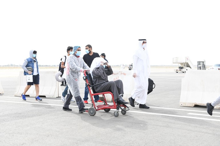 بالفيديو.. مطار الكويت يستقبل أولى رحلات اليوم الثاني لإجلاء المواطنين من الخارج