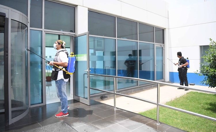 تعقيم المبنى من الخارج