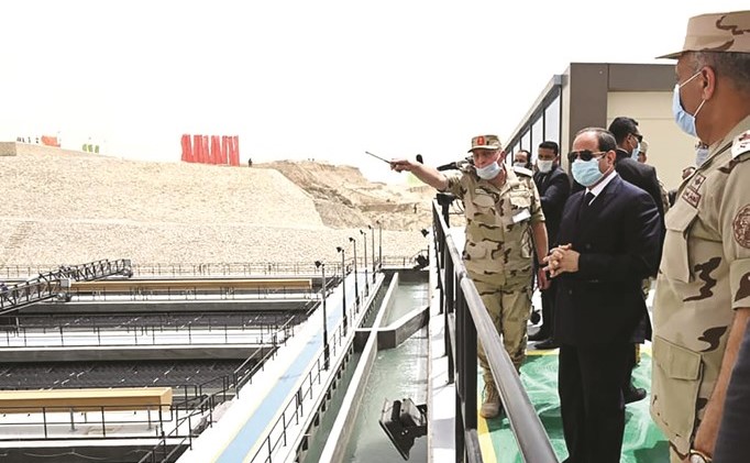 الرئيس السيسي يفتتح عددا من المشروعات القومية بشرق القناة بمناسبة الاحتفال بعيد تحرير سيناء