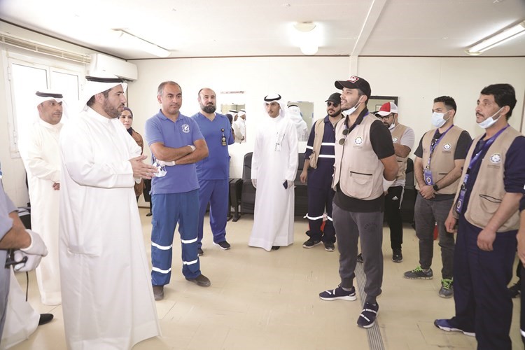 جانب من جولة الشيخ عبدالله الأحمد