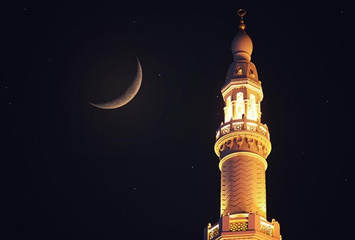 معظم الدول العربية والإسلامية تبدأ شهر رمضان اليوم