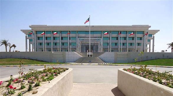"الداخلية" تذكّر: الحبس مدة لا تتجاوز الشهر وغرامة لا تتجاوز 100 دينار معاقبة الجهر بالإفطار