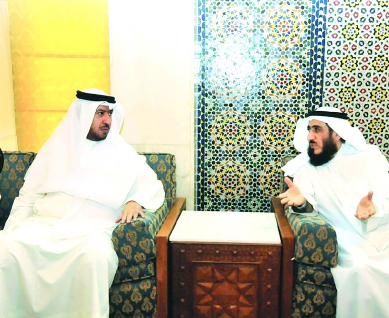 العفاسي تفقّد استديو المسجد الكبير المخصص لبثّ محاضرات «حديث الجمعة»