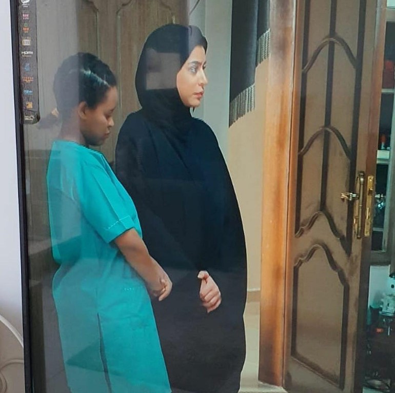 صمود الكندري لـ " الأنباء": الخادمة التي معي في مسلسل "هيا وبناتها" على إقامتنا وطالعة معاي في" توالي الليل " من 8 سنوات ولن أسكت عن حقي