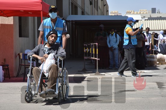 بالفيديو والصور.. أعداد كبيرة من مخالفي الإقامة تتقدم لمراكز الاستقبال قبل أيام من انتهاء المهلة