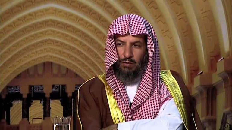 بالفيديو.. الداعية الشثري: التباعد بين المصلين لا يؤثر على صحة الصلاة