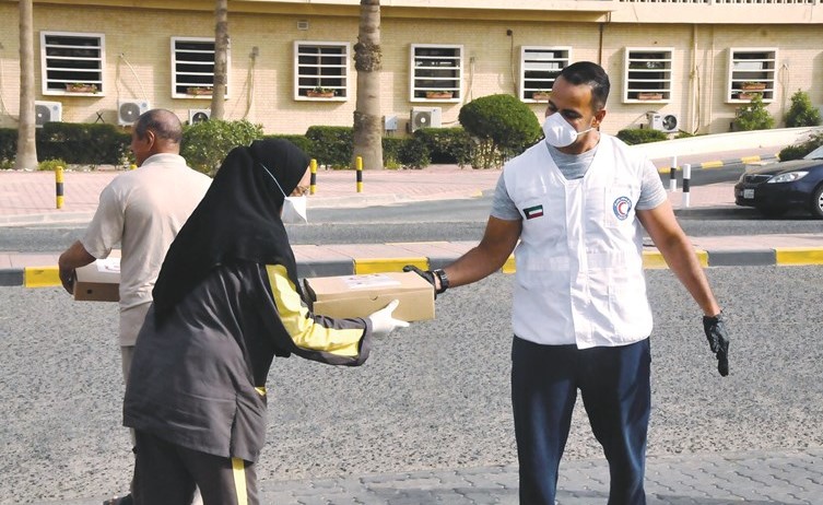 مشروع الوجبات الساخنة لإفطار الصائم.. طوق نجاة للمحتاجين