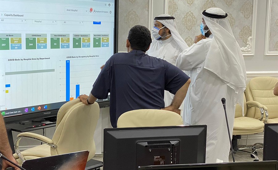 وزير الصحة يزور مركز الطوارئ للإطلاع على برنامج ربط المستشفيات ولجان كوفيد 19